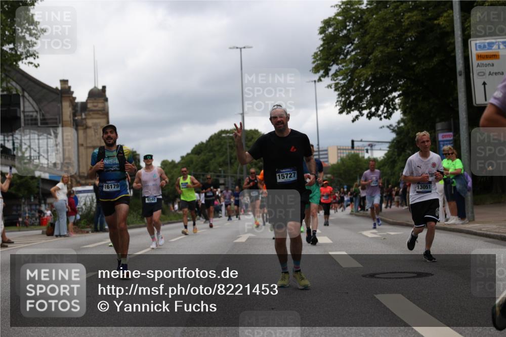 29.06.2025 - hella hamburg halbmarathon Yannick Fuchs http://msf.ph/oto/8221453 29.06.2025 10:46:06 20KM 2287, 2396, 2397, 2595, 2818, 4140, 4814, 5008, 5032, 5093, 5102, 5482, 6286, 6390, 6657, 7130, 7409, 7724, 7732, 8139, 8371, 8661, 8710, 8977, 9082, 9093, 9876, 10115, 11551, 11791, 12367, 12580, 13015, 13047, 13051, 13327, 13792, 14122, 14300, 14561, 15356, 15427, 15727, 15829, 15831, 16003, 16179, 16357, 16591, 17997, 18475, 18801, 18869, 18982 meine-sportfotos.de