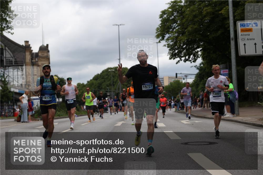 29.06.2025 - hella hamburg halbmarathon Yannick Fuchs http://msf.ph/oto/8221500 29.06.2025 10:46:07 20KM 2287, 2396, 2397, 2595, 4140, 4814, 5008, 5032, 5093, 5102, 5399, 5482, 6286, 6390, 6657, 7130, 7409, 7724, 7732, 8139, 8371, 8661, 8710, 8977, 9082, 9093, 9876, 10115, 11551, 12367, 12580, 13015, 13047, 13051, 13327, 13792, 14122, 14300, 14561, 15356, 15427, 15727, 15829, 15831, 16003, 16179, 16357, 16591, 17997, 18475, 18801, 18869, 18982 meine-sportfotos.de