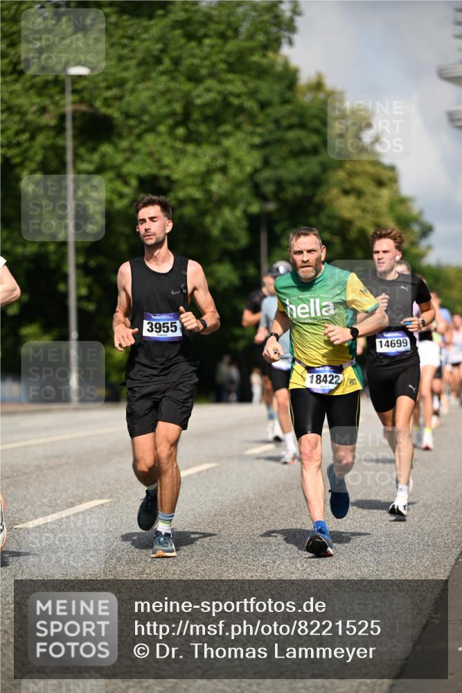 29.06.2025 - hella hamburg halbmarathon Dr. Thomas Lammeyer http://msf.ph/oto/8221525 29.06.2025 09:49:41 Kennedybrücke 1344, 2525, 3809, 3843, 3955, 4477, 4812, 5042, 6169, 6495, 7534, 7628, 7845, 7901, 8784, 8956, 10298, 10453, 10865, 10929, 11199, 11230 meine-sportfotos.de