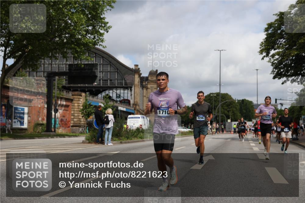 29.06.2025 - hella hamburg halbmarathon Yannick Fuchs http://msf.ph/oto/8221623 29.06.2025 10:33:07 20KM 1042, 1615, 1688, 1710, 2262, 2296, 2719, 2745, 2849, 3014, 3431, 3530, 4148, 5091, 5248, 6095, 6684, 7110, 8091, 10218, 11049, 11281, 11379, 12137, 12915, 13755, 14688, 14992, 15372, 16075, 16280, 17154, 17623, 17722, 18761 meine-sportfotos.de