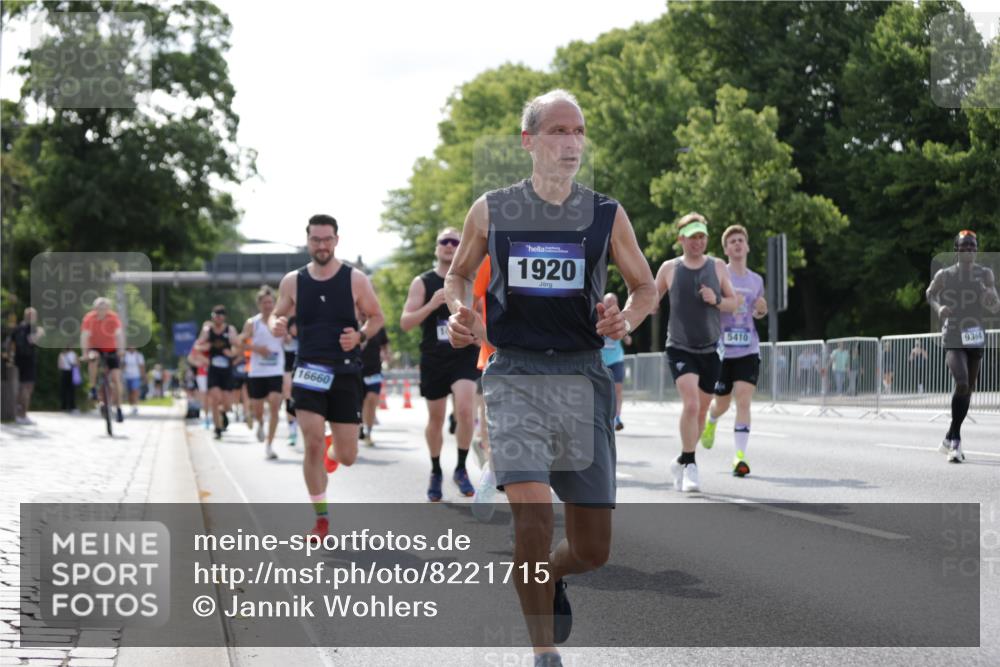 29.06.2025 - hella hamburg halbmarathon Jannik Wohlers http://msf.ph/oto/8221715 29.06.2025 09:51:04 Lombardsbrücke 1136, 1520, 1570, 1912, 1920, 1941, 2880, 2972, 3523, 3700, 4297, 4634, 4759, 4843, 4999, 5375, 5410, 7105, 7363, 7378, 7693, 7962, 8871, 9364, 9885, 10480, 11049, 11417, 11959, 13196, 13479, 14201, 14210, 14447, 14722, 14816, 15383, 15424, 15542, 15857, 15862, 16281, 16656, 16660, 16761, 17492, 17724, 17834, 18013, 18539, 18868, 18970 meine-sportfotos.de