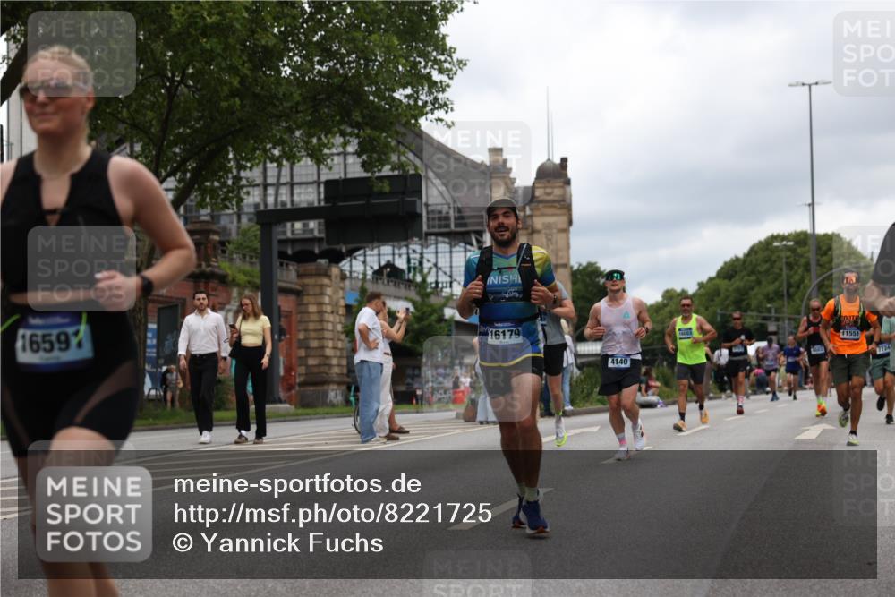 29.06.2025 - hella hamburg halbmarathon Yannick Fuchs http://msf.ph/oto/8221725 29.06.2025 10:46:07 20KM 2287, 2396, 2397, 2595, 4140, 4814, 5008, 5032, 5093, 5102, 5399, 5482, 6286, 6390, 6657, 7130, 7409, 7724, 7732, 8139, 8371, 8661, 8710, 8977, 9082, 9093, 9876, 10115, 11551, 12367, 12580, 13015, 13047, 13051, 13327, 13792, 14122, 14300, 14561, 15356, 15427, 15727, 15829, 15831, 16003, 16179, 16357, 16591, 17997, 18475, 18801, 18869, 18982 meine-sportfotos.de