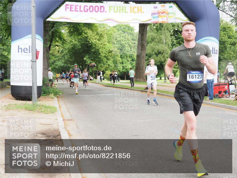 29.06.2025 - hella hamburg halbmarathon MichiJ http://msf.ph/oto/8221856 29.06.2025 10:24:29 Zwischen KM18-KM19 1889, 4944, 12751, 13252, 14629, 14841, 15621, 16123, 17022, 17643, 18183 meine-sportfotos.de