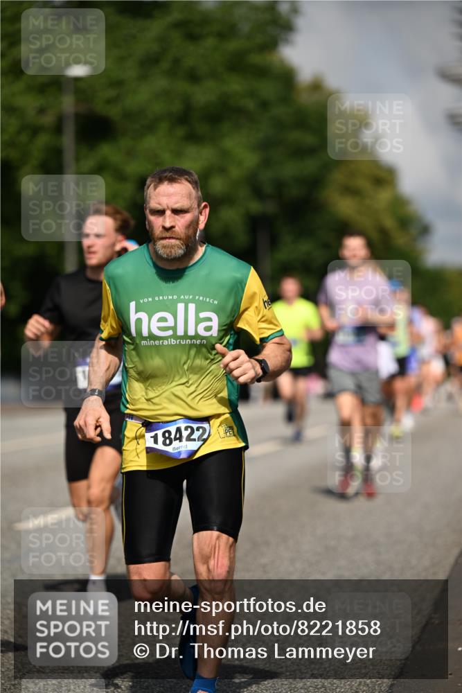 29.06.2025 - hella hamburg halbmarathon Dr. Thomas Lammeyer http://msf.ph/oto/8221858 29.06.2025 09:49:43 Kennedybrücke 1344, 2525, 3809, 3843, 3955, 4477, 4944, 5042, 6169, 7534, 7628, 7845, 7901, 8784, 8956, 10298, 10453, 10865, 10929, 11230 meine-sportfotos.de