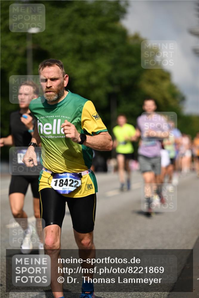 29.06.2025 - hella hamburg halbmarathon Dr. Thomas Lammeyer http://msf.ph/oto/8221869 29.06.2025 09:49:43 Kennedybrücke 1344, 2525, 3809, 3843, 3955, 4477, 4944, 5042, 6169, 7534, 7628, 7845, 7901, 8784, 8956, 10298, 10453, 10865, 10929, 11230 meine-sportfotos.de