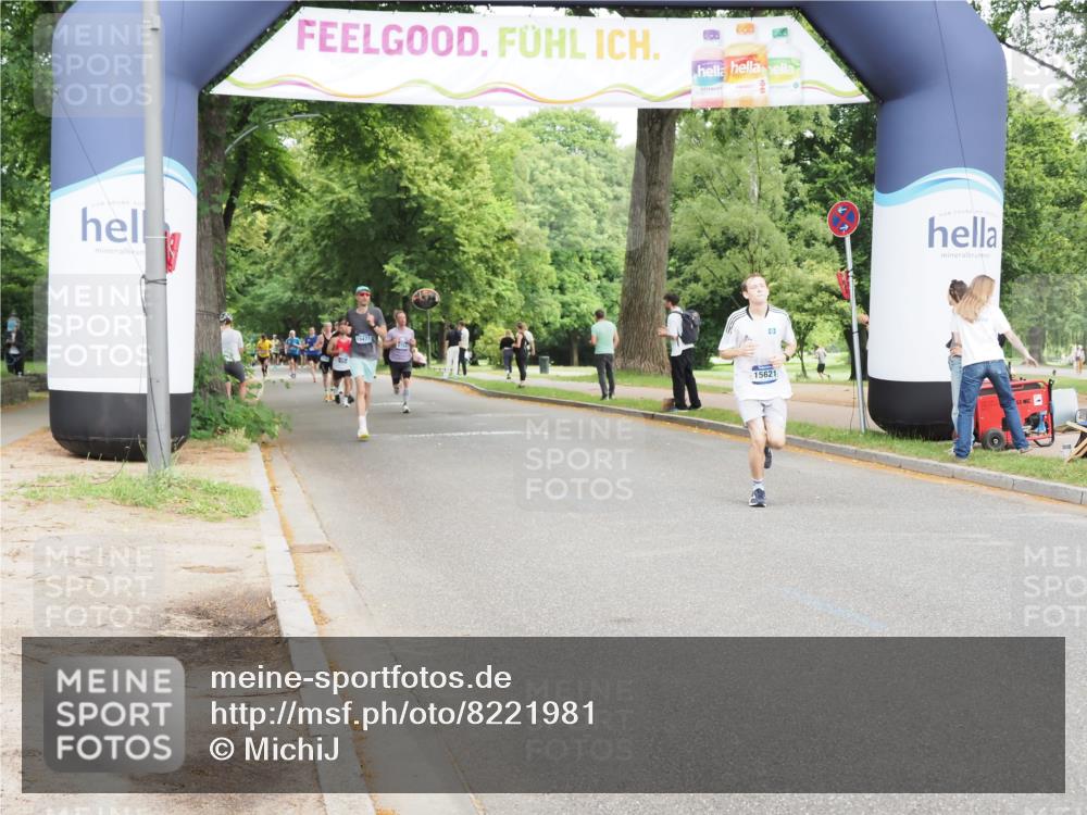 29.06.2025 - hella hamburg halbmarathon MichiJ http://msf.ph/oto/8221981 29.06.2025 10:24:29 Zwischen KM18-KM19 1889, 4944, 12751, 13252, 14629, 14841, 15621, 16123, 17022, 17643, 18183 meine-sportfotos.de