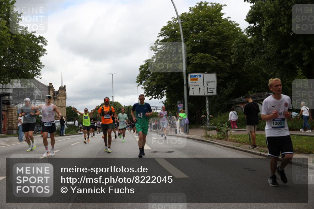 29.06.2025 - hella hamburg halbmarathon Yannick Fuchs http://msf.ph/oto/8222045 29.06.2025 10:46:09 20KM 2287, 2397, 2595, 4140, 4837, 5008, 5032, 5093, 5399, 5482, 6286, 6390, 7130, 7312, 7409, 7724, 7732, 8139, 8371, 8661, 8977, 9082, 9093, 9876, 10115, 11551, 12367, 12580, 13015, 13047, 13051, 13327, 14122, 14300, 14561, 15275, 15356, 15427, 15506, 15727, 15829, 15831, 16003, 16179, 16357, 16591, 17997, 18475, 18801, 18982 meine-sportfotos.de
