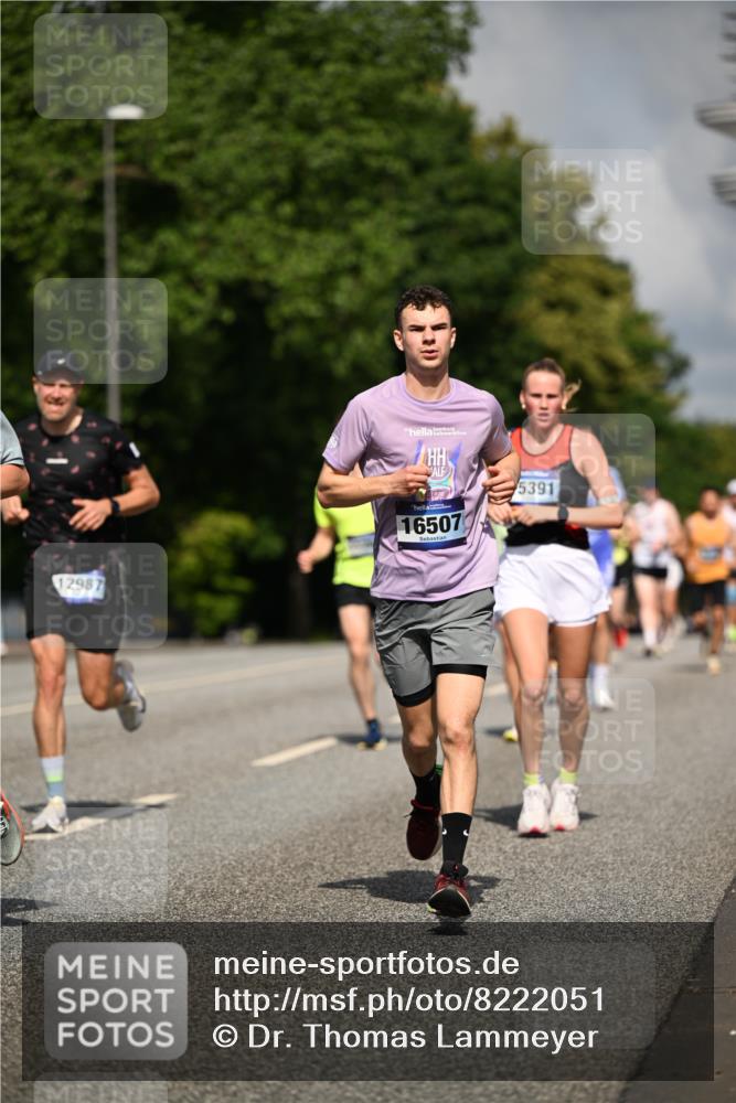 29.06.2025 - hella hamburg halbmarathon Dr. Thomas Lammeyer http://msf.ph/oto/8222051 29.06.2025 09:49:45 Kennedybrücke 1344, 3809, 3843, 3955, 4477, 4944, 5042, 6169, 7534, 7628, 7845, 7901, 8784, 8956, 10298, 10865, 10929, 11230 meine-sportfotos.de