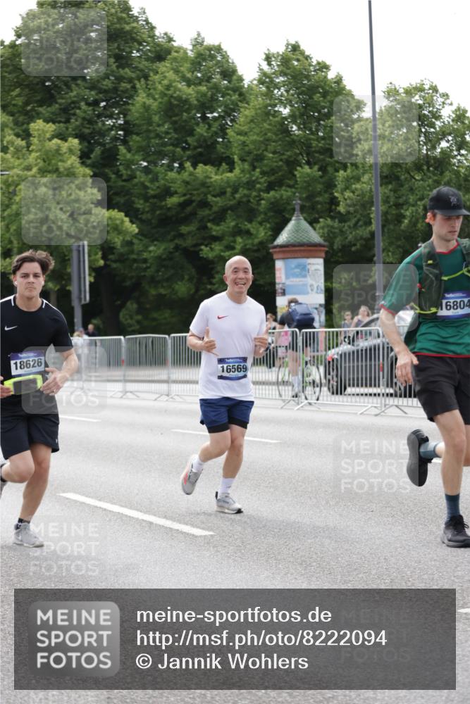 29.06.2025 - hella hamburg halbmarathon Jannik Wohlers http://msf.ph/oto/8222094 29.06.2025 10:27:24 Lombardsbrücke 1148, 2080, 3389, 5177, 6214, 7764, 7978, 8085, 9567, 9688, 10412, 10413, 12823, 13043, 13860, 14206, 15607, 16569, 16804, 16838, 17427, 18301, 18626 meine-sportfotos.de