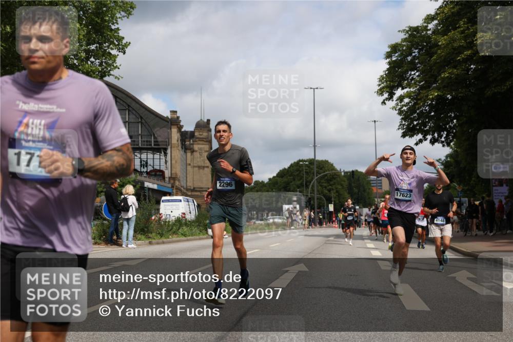 29.06.2025 - hella hamburg halbmarathon Yannick Fuchs http://msf.ph/oto/8222097 29.06.2025 10:33:08 20KM 1042, 1615, 1688, 1710, 2262, 2296, 2719, 2745, 2849, 3014, 3431, 3530, 4148, 5091, 5248, 6095, 6684, 7110, 8091, 10218, 11049, 11281, 11282, 11379, 12137, 12915, 13755, 14688, 14905, 15372, 16075, 16280, 17154, 17623, 17722, 18761 meine-sportfotos.de