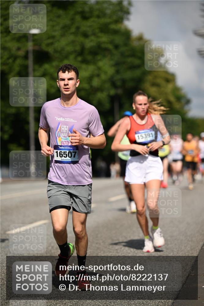 29.06.2025 - hella hamburg halbmarathon Dr. Thomas Lammeyer http://msf.ph/oto/8222137 29.06.2025 09:49:46 Kennedybrücke 1344, 1889, 3809, 3843, 3955, 4477, 4944, 5042, 6169, 7534, 7628, 7845, 7901, 8784, 8956, 10298, 10865, 10929, 11230 meine-sportfotos.de