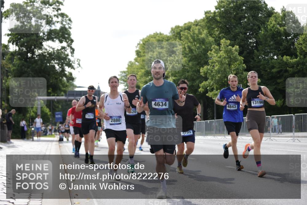 29.06.2025 - hella hamburg halbmarathon Jannik Wohlers http://msf.ph/oto/8222276 29.06.2025 09:51:08 Lombardsbrücke 1136, 1520, 1570, 1903, 1912, 1920, 2880, 2972, 3523, 4297, 4634, 4759, 4843, 4865, 4999, 5375, 5410, 7105, 7363, 8871, 9114, 9364, 10480, 10669, 11049, 11417, 11959, 13196, 13479, 14201, 14210, 14722, 15383, 15424, 15542, 15828, 15857, 15862, 16281, 16656, 16660, 17381, 17382, 17724, 18013, 18539, 18764, 18868, 18970 meine-sportfotos.de
