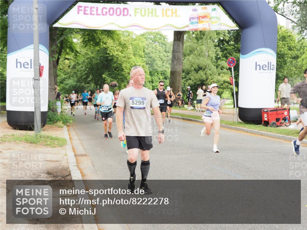 29.06.2025 - hella hamburg halbmarathon MichiJ http://msf.ph/oto/8222278 29.06.2025 10:48:50 Zwischen KM18-KM19 1726, 1823, 5299, 5305, 6602, 7636, 7658, 8045, 8730, 9928, 17383, 19242 meine-sportfotos.de