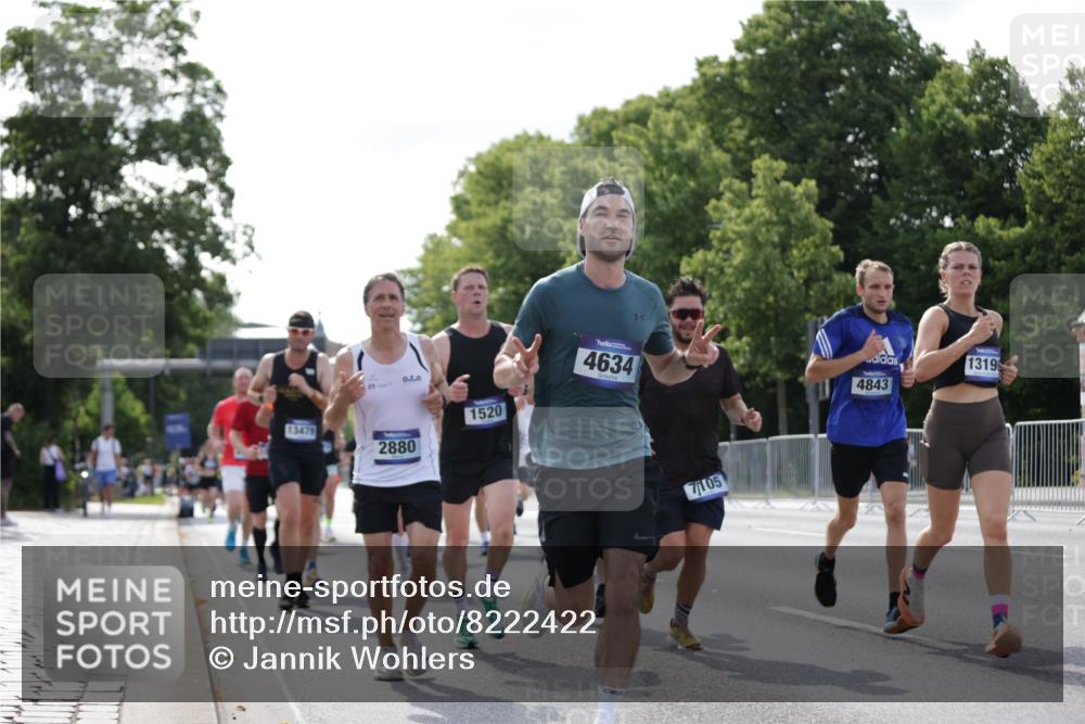 29.06.2025 - hella hamburg halbmarathon Jannik Wohlers http://msf.ph/oto/8222422 29.06.2025 09:51:08 Lombardsbrücke 1136, 1520, 1570, 1903, 1912, 1920, 2880, 2972, 3523, 4297, 4634, 4759, 4843, 4865, 4999, 5375, 5410, 7105, 7363, 8871, 9114, 9364, 10480, 10669, 11049, 11417, 11959, 13196, 13479, 14201, 14210, 14722, 15383, 15424, 15542, 15828, 15857, 15862, 16281, 16656, 16660, 17381, 17382, 17724, 18013, 18539, 18764, 18868, 18970 meine-sportfotos.de