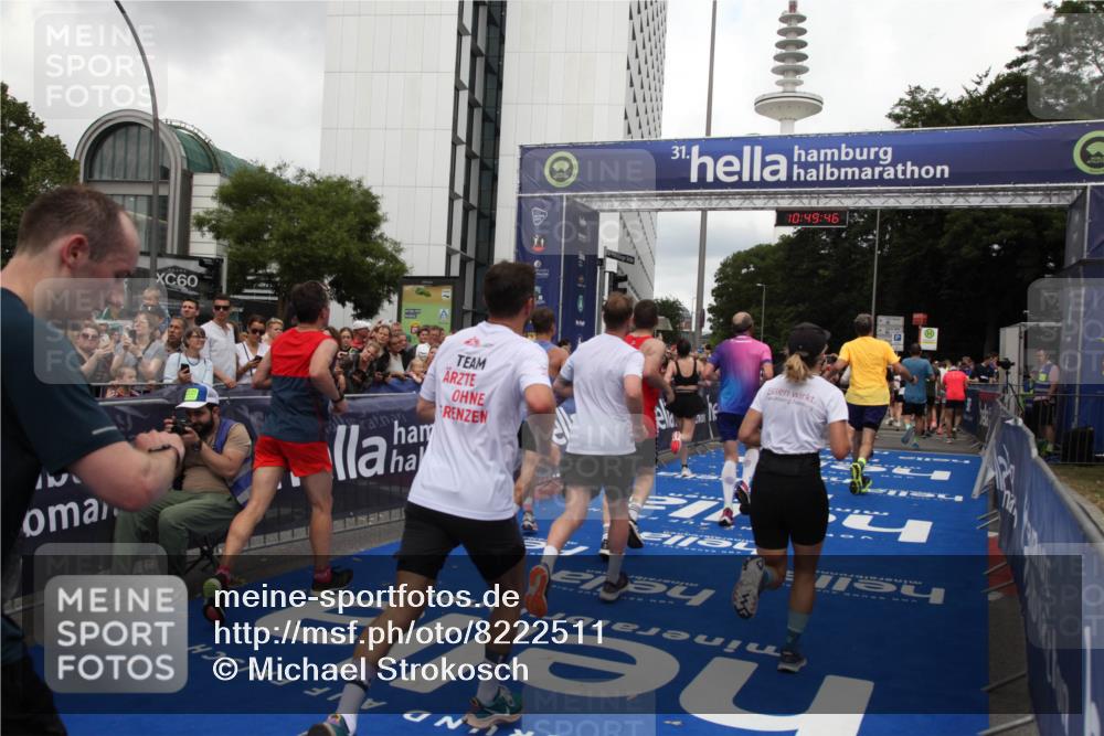 29.06.2025 - hella hamburg halbmarathon Michael Strokosch http://msf.ph/oto/8222511 29.06.2025 10:49:45 Ziel 2504, 2706, 2937, 3060, 3543, 5894, 5978, 6115, 7332, 9463, 9551, 9619, 9723, 11977, 13159, 14794, 16843, 16877, 17282, 18058, 18451, 18926 meine-sportfotos.de