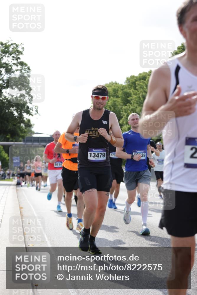 29.06.2025 - hella hamburg halbmarathon Jannik Wohlers http://msf.ph/oto/8222575 29.06.2025 09:51:10 Lombardsbrücke 1520, 1570, 1903, 1912, 1920, 2880, 2972, 3523, 4297, 4634, 4759, 4843, 4865, 4991, 4999, 5375, 5410, 6490, 7105, 7363, 8871, 9114, 9364, 10480, 10669, 11049, 11417, 11959, 13196, 13479, 14722, 15383, 15424, 15542, 15828, 15857, 16281, 16656, 16660, 17381, 17382, 17724, 18013, 18539, 18764, 18868, 18970 meine-sportfotos.de