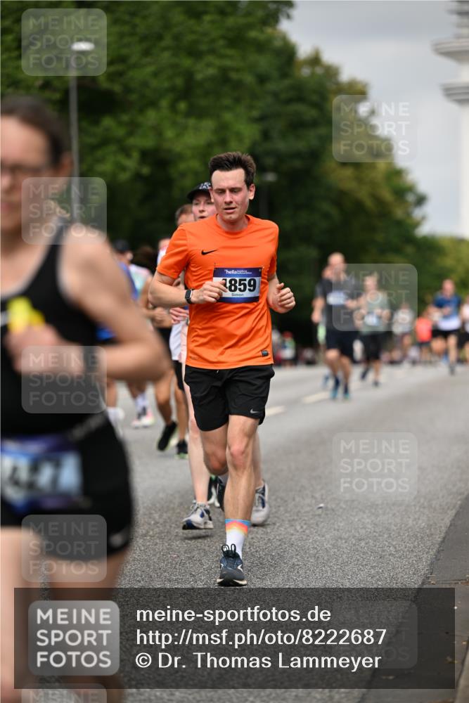 29.06.2025 - hella hamburg halbmarathon Dr. Thomas Lammeyer http://msf.ph/oto/8222687 29.06.2025 10:13:02 Kennedybrücke 1147, 1823, 2427, 2978, 3762, 4592, 4859, 5885, 6674, 7198, 9297, 9718, 9823, 9951, 9958, 10035, 10092, 10194, 10609, 10857 meine-sportfotos.de