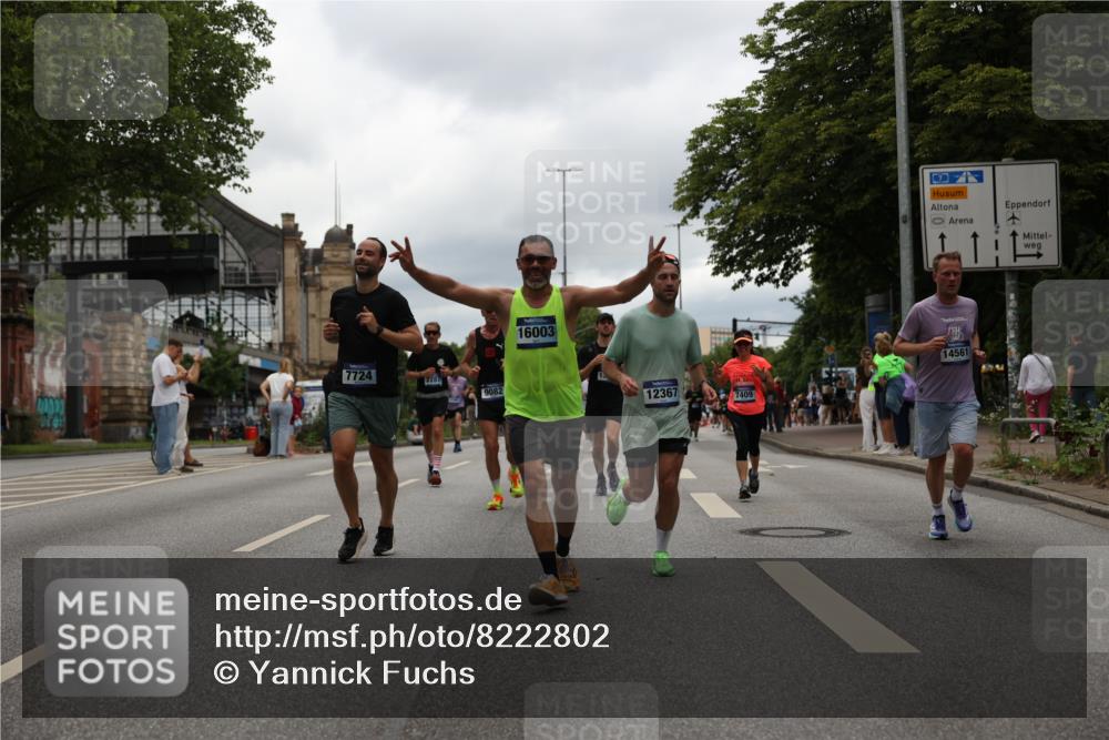 29.06.2025 - hella hamburg halbmarathon Yannick Fuchs http://msf.ph/oto/8222802 29.06.2025 10:46:12 20KM 2287, 2397, 2595, 4140, 4557, 4837, 5032, 5093, 5116, 5399, 5482, 6390, 7130, 7312, 7409, 7724, 7732, 8139, 8661, 8977, 9082, 9093, 9145, 9876, 10115, 11459, 11551, 12367, 12580, 13047, 13051, 13327, 14122, 14300, 14561, 15001, 15275, 15356, 15427, 15506, 15727, 15829, 15831, 16003, 16179, 16357, 16591, 17997, 18801, 18982 meine-sportfotos.de