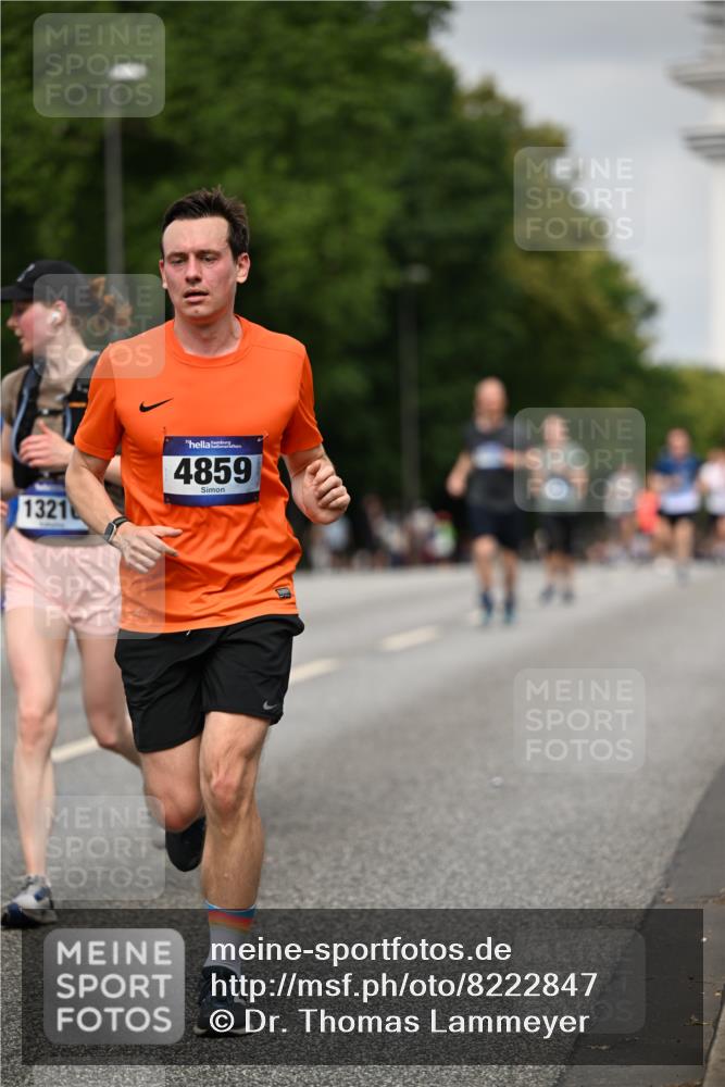 29.06.2025 - hella hamburg halbmarathon Dr. Thomas Lammeyer http://msf.ph/oto/8222847 29.06.2025 10:13:02 Kennedybrücke 1147, 1823, 2427, 2978, 3762, 4592, 4859, 5885, 6674, 7198, 9297, 9718, 9823, 9951, 9958, 10035, 10092, 10194, 10609, 10857 meine-sportfotos.de