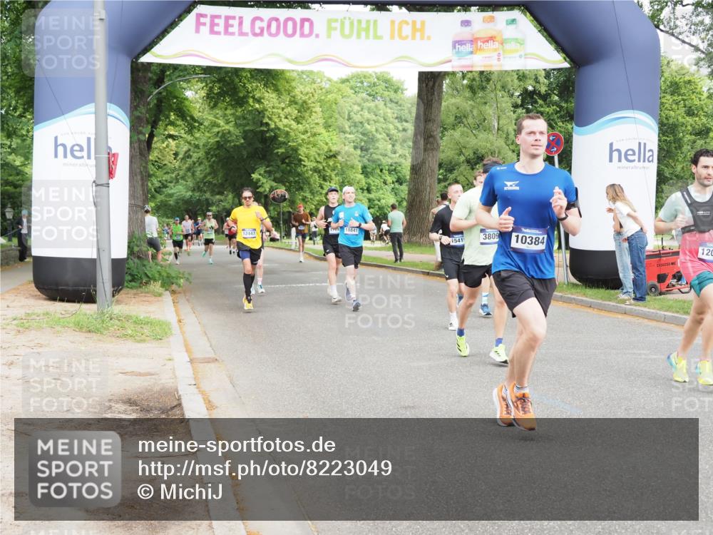 29.06.2025 - hella hamburg halbmarathon MichiJ http://msf.ph/oto/8223049 29.06.2025 10:24:42 Zwischen KM18-KM19 3809, 6704, 10384, 11120, 12044, 12447, 13798, 14622, 15348, 15415, 15931, 17691, 18237 meine-sportfotos.de