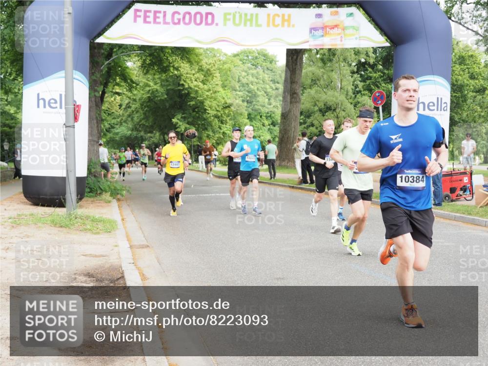 29.06.2025 - hella hamburg halbmarathon MichiJ http://msf.ph/oto/8223093 29.06.2025 10:24:42 Zwischen KM18-KM19 3809, 6704, 10384, 11120, 12044, 12447, 13798, 14622, 15348, 15415, 15931, 17691, 18237 meine-sportfotos.de