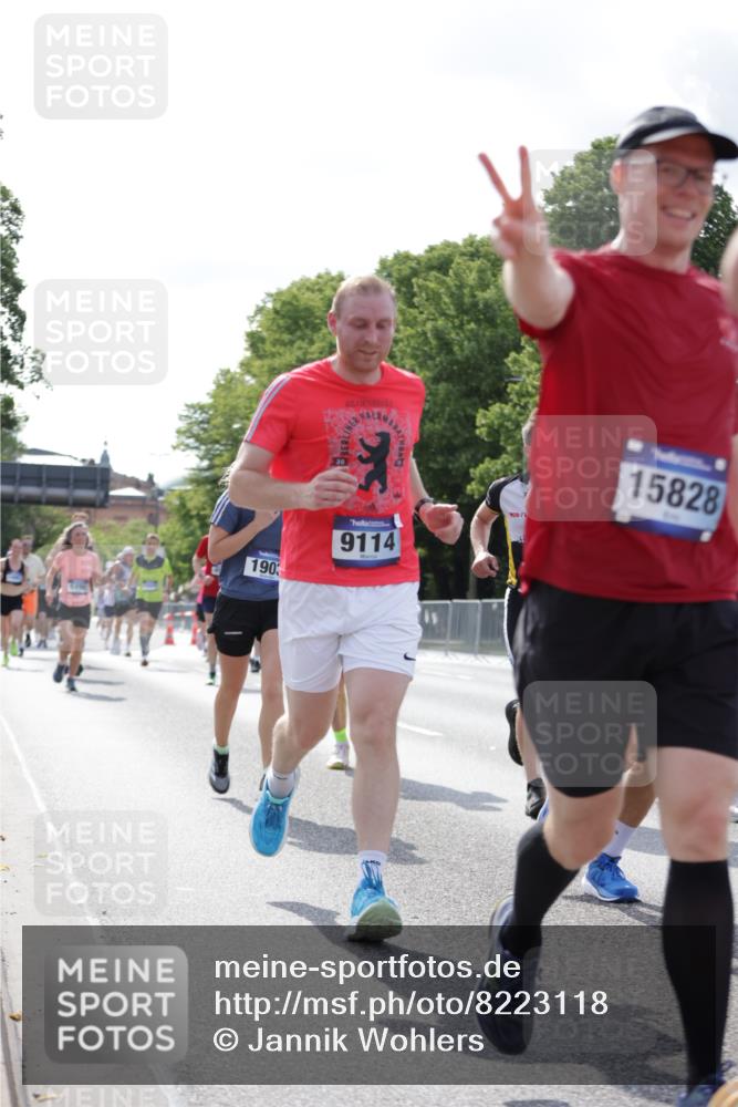 29.06.2025 - hella hamburg halbmarathon Jannik Wohlers http://msf.ph/oto/8223118 29.06.2025 09:51:12 Lombardsbrücke 1520, 1570, 1903, 1920, 2880, 2972, 3523, 4297, 4634, 4759, 4843, 4865, 4991, 4999, 5375, 5410, 6490, 7105, 7363, 8871, 9114, 9364, 10375, 10480, 10669, 10934, 11049, 11417, 11959, 12711, 12712, 13196, 13479, 14722, 14861, 15383, 15542, 15828, 15857, 15932, 16281, 16660, 17381, 17382, 17724, 18013, 18539, 18764, 18868, 18970 meine-sportfotos.de