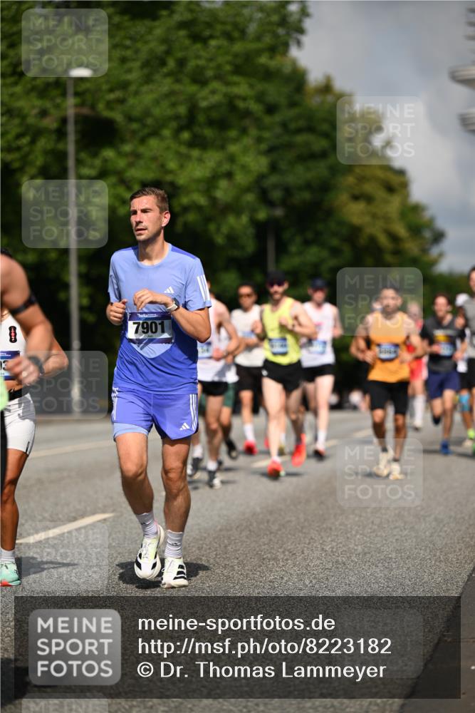 29.06.2025 - hella hamburg halbmarathon Dr. Thomas Lammeyer http://msf.ph/oto/8223182 29.06.2025 09:49:50 Kennedybrücke 1344, 1889, 2243, 3809, 3843, 3955, 4477, 4944, 5042, 5048, 7534, 7628, 7901, 8956, 10298, 10865, 10927, 10929, 11230, 11304 meine-sportfotos.de
