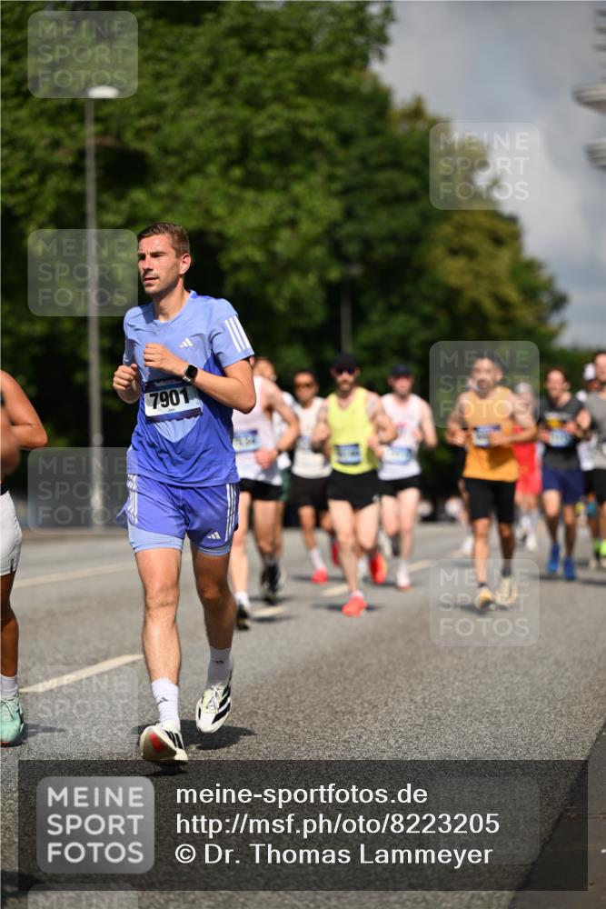 29.06.2025 - hella hamburg halbmarathon Dr. Thomas Lammeyer http://msf.ph/oto/8223205 29.06.2025 09:49:50 Kennedybrücke 1344, 1889, 2243, 3809, 3843, 3955, 4477, 4944, 5042, 5048, 7534, 7628, 7901, 8956, 10298, 10865, 10927, 10929, 11230, 11304 meine-sportfotos.de