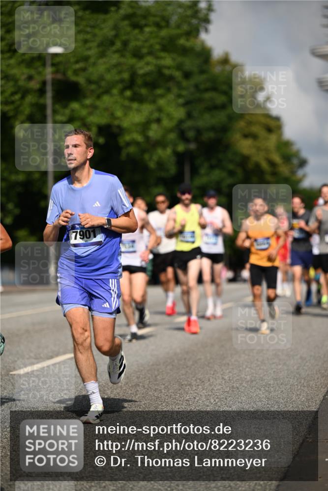 29.06.2025 - hella hamburg halbmarathon Dr. Thomas Lammeyer http://msf.ph/oto/8223236 29.06.2025 09:49:50 Kennedybrücke 1344, 1889, 2243, 3809, 3843, 3955, 4477, 4944, 5042, 5048, 7534, 7628, 7901, 8956, 10298, 10865, 10927, 10929, 11230, 11304 meine-sportfotos.de