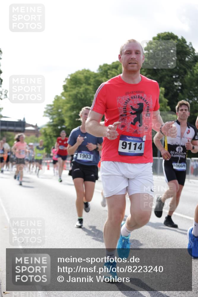29.06.2025 - hella hamburg halbmarathon Jannik Wohlers http://msf.ph/oto/8223240 29.06.2025 09:51:13 Lombardsbrücke 1520, 1570, 1903, 1920, 2653, 2880, 2972, 3523, 4297, 4634, 4759, 4843, 4865, 4991, 4999, 5375, 5410, 6490, 7092, 7105, 7363, 8346, 8871, 9114, 9364, 10375, 10480, 10669, 10934, 11417, 11959, 12711, 12712, 13196, 13479, 14722, 14861, 15383, 15542, 15828, 15857, 15932, 16281, 16660, 17381, 17382, 17724, 18013, 18539, 18764, 18868, 18970 meine-sportfotos.de