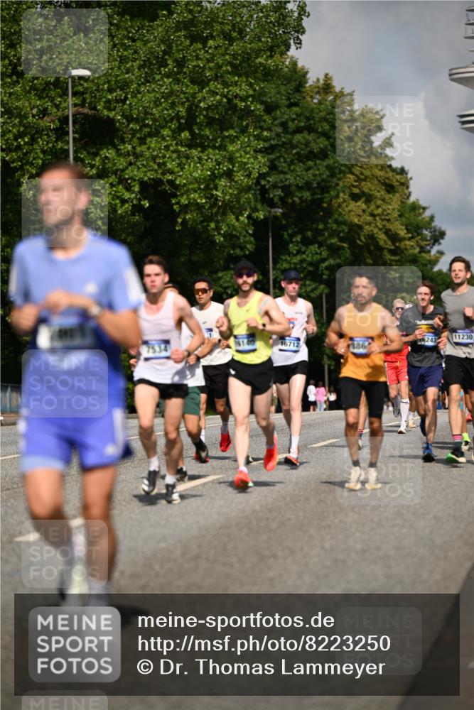 29.06.2025 - hella hamburg halbmarathon Dr. Thomas Lammeyer http://msf.ph/oto/8223250 29.06.2025 09:49:50 Kennedybrücke 1344, 1889, 2243, 3809, 3843, 3955, 4477, 4944, 5042, 5048, 7534, 7628, 7901, 8956, 10298, 10865, 10927, 10929, 11230, 11304 meine-sportfotos.de