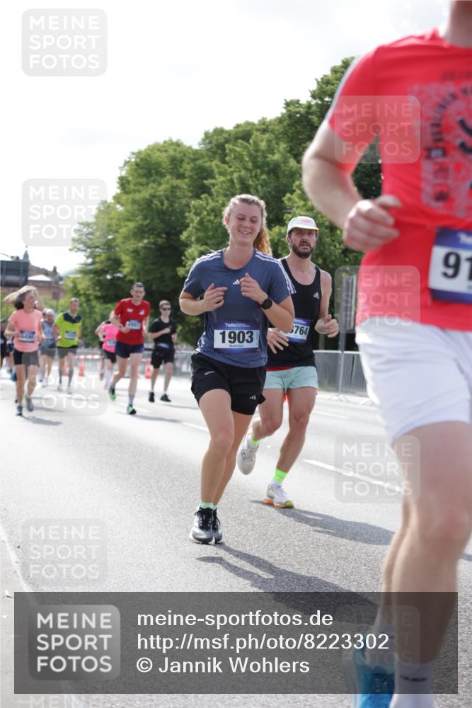29.06.2025 - hella hamburg halbmarathon Jannik Wohlers http://msf.ph/oto/8223302 29.06.2025 09:51:13 Lombardsbrücke 1520, 1570, 1903, 1920, 2653, 2880, 2972, 3523, 4297, 4634, 4759, 4843, 4865, 4991, 4999, 5375, 5410, 6490, 7092, 7105, 7363, 8346, 8871, 9114, 9364, 10375, 10480, 10669, 10934, 11417, 11959, 12711, 12712, 13196, 13479, 14722, 14861, 15383, 15542, 15828, 15857, 15932, 16281, 16660, 17381, 17382, 17724, 18013, 18539, 18764, 18868, 18970 meine-sportfotos.de