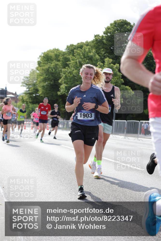 29.06.2025 - hella hamburg halbmarathon Jannik Wohlers http://msf.ph/oto/8223347 29.06.2025 09:51:13 Lombardsbrücke 1520, 1570, 1903, 1920, 2653, 2880, 2972, 3523, 4297, 4634, 4759, 4843, 4865, 4991, 4999, 5375, 5410, 6490, 7092, 7105, 7363, 8346, 8871, 9114, 9364, 10375, 10480, 10669, 10934, 11417, 11959, 12711, 12712, 13196, 13479, 14722, 14861, 15383, 15542, 15828, 15857, 15932, 16281, 16660, 17381, 17382, 17724, 18013, 18539, 18764, 18868, 18970 meine-sportfotos.de