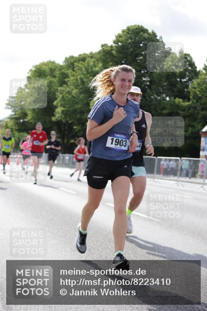 29.06.2025 - hella hamburg halbmarathon Jannik Wohlers http://msf.ph/oto/8223410 29.06.2025 09:51:14 Lombardsbrücke 1520, 1570, 1903, 1920, 2653, 2880, 2972, 3523, 4297, 4634, 4759, 4843, 4865, 4991, 4999, 5375, 5410, 6490, 7092, 7105, 7363, 8346, 8871, 9114, 9364, 10375, 10480, 10669, 10934, 11417, 11959, 12711, 12712, 13196, 13479, 14722, 14861, 15383, 15542, 15828, 15857, 15932, 16281, 16660, 17381, 17382, 17724, 18013, 18356, 18539, 18764, 18868, 18970 meine-sportfotos.de