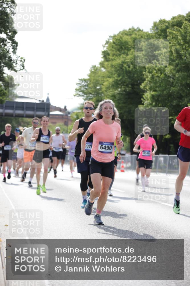 29.06.2025 - hella hamburg halbmarathon Jannik Wohlers http://msf.ph/oto/8223496 29.06.2025 09:51:15 Lombardsbrücke 1520, 1570, 1903, 1920, 2653, 2880, 2972, 4297, 4634, 4759, 4843, 4865, 4991, 4999, 5375, 5410, 6490, 7092, 7105, 7363, 8346, 8871, 9114, 9364, 10375, 10480, 10669, 10934, 11021, 11417, 11714, 11959, 12711, 12712, 13196, 13479, 14722, 14861, 15383, 15542, 15828, 15932, 16281, 16660, 17381, 17382, 17406, 17724, 18013, 18356, 18539, 18764 meine-sportfotos.de