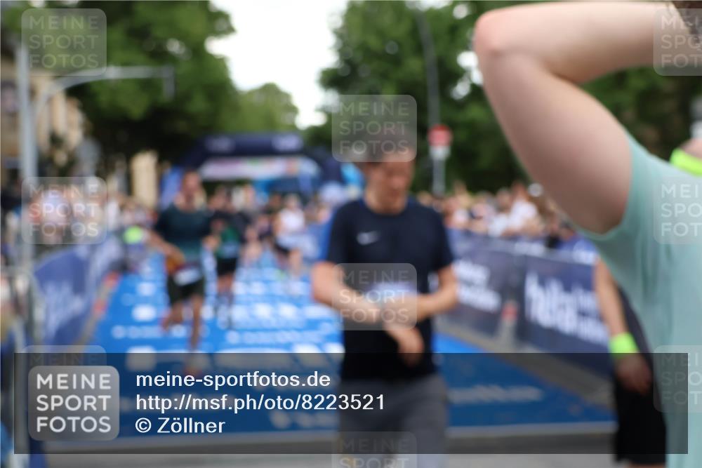 29.06.2025 - hella hamburg halbmarathon Zöllner http://msf.ph/oto/8223521 29.06.2025 10:52:39 Ziel 2346, 2670, 3952, 6561, 6562, 7475, 9739, 10115, 11459, 11689, 12450, 13051, 13301, 14122, 15001, 18982 meine-sportfotos.de