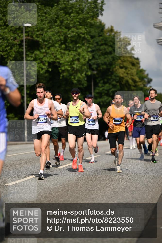 29.06.2025 - hella hamburg halbmarathon Dr. Thomas Lammeyer http://msf.ph/oto/8223550 29.06.2025 09:49:51 Kennedybrücke 1344, 1889, 2243, 3809, 3843, 3955, 4477, 4944, 5042, 5048, 7534, 7628, 7901, 8312, 8956, 10298, 10865, 10927, 10929, 11230, 11304 meine-sportfotos.de