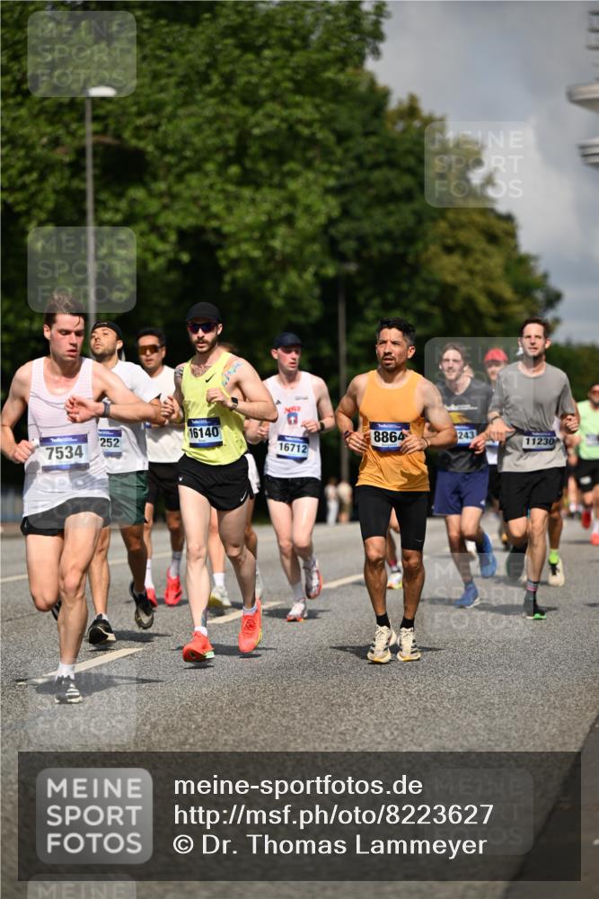 29.06.2025 - hella hamburg halbmarathon Dr. Thomas Lammeyer http://msf.ph/oto/8223627 29.06.2025 09:49:52 Kennedybrücke 1344, 1889, 2243, 3809, 3955, 4477, 4944, 5042, 5048, 7534, 7628, 7901, 8312, 8956, 10298, 10865, 10927, 10929, 11230, 11304 meine-sportfotos.de