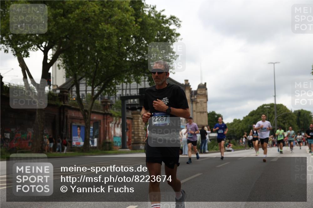 29.06.2025 - hella hamburg halbmarathon Yannick Fuchs http://msf.ph/oto/8223674 29.06.2025 10:46:16 20KM 2287, 2595, 4140, 4557, 4558, 4837, 5032, 5093, 5116, 5378, 5399, 5482, 6164, 6390, 6561, 6562, 7130, 7312, 7409, 7724, 7732, 7896, 8139, 8661, 8720, 8977, 9082, 9093, 9145, 9876, 10115, 11459, 12367, 13047, 13051, 13327, 14122, 14300, 14561, 15001, 15144, 15275, 15427, 15506, 15690, 15829, 16003, 16179, 16357, 18801 meine-sportfotos.de