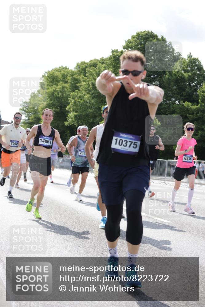 29.06.2025 - hella hamburg halbmarathon Jannik Wohlers http://msf.ph/oto/8223722 29.06.2025 09:51:18 Lombardsbrücke 1520, 1570, 1903, 2653, 2880, 3437, 4297, 4634, 4843, 4865, 4991, 5375, 5410, 6490, 7092, 7105, 7363, 8346, 8871, 8900, 9114, 9364, 10319, 10375, 10480, 10669, 10934, 11021, 11417, 11714, 12623, 12711, 12712, 13183, 13196, 13479, 14346, 14722, 14861, 15542, 15828, 15932, 16281, 16660, 17381, 17382, 17406, 18049, 18356, 18539, 18764 meine-sportfotos.de