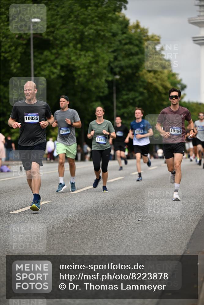 29.06.2025 - hella hamburg halbmarathon Dr. Thomas Lammeyer http://msf.ph/oto/8223878 29.06.2025 10:13:08 Kennedybrücke 1823, 2427, 3762, 4592, 4859, 7081, 7198, 9297, 9306, 9823, 9951, 9958, 10035, 10092, 10194, 10609 meine-sportfotos.de