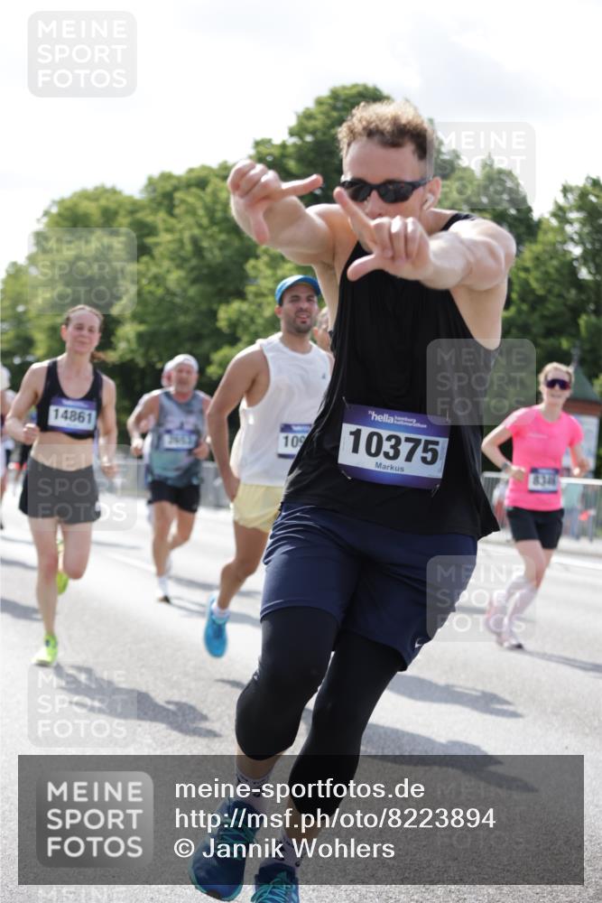 29.06.2025 - hella hamburg halbmarathon Jannik Wohlers http://msf.ph/oto/8223894 29.06.2025 09:51:19 Lombardsbrücke 1520, 1570, 1903, 2653, 2880, 3437, 4297, 4634, 4843, 4865, 4991, 5375, 5410, 6490, 7092, 7105, 7363, 8346, 8871, 8900, 9114, 9364, 10319, 10375, 10480, 10669, 10934, 11021, 11417, 11714, 12623, 12711, 12712, 13183, 13196, 13479, 14346, 14722, 14861, 15542, 15828, 15932, 16281, 16660, 17381, 17382, 17406, 18049, 18356, 18539, 18764 meine-sportfotos.de
