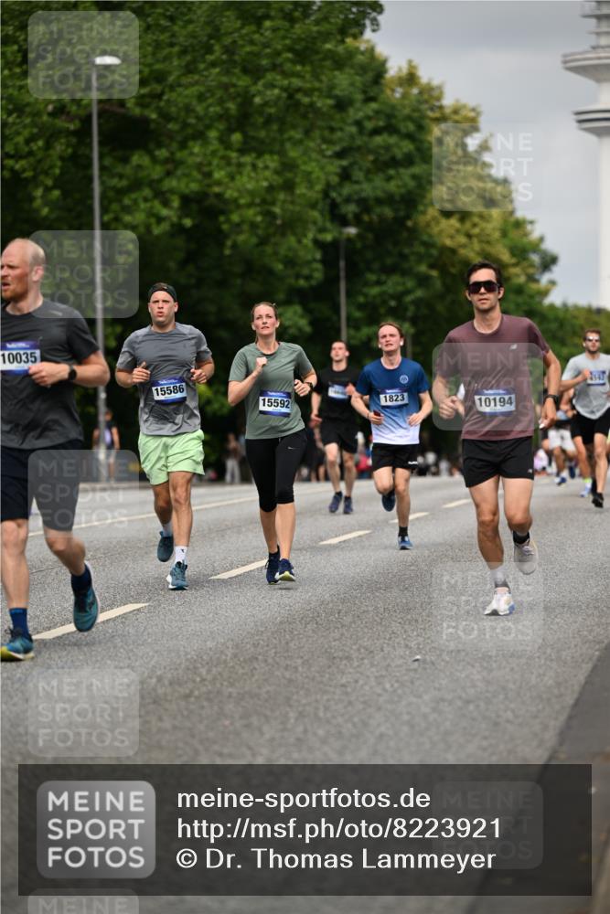 29.06.2025 - hella hamburg halbmarathon Dr. Thomas Lammeyer http://msf.ph/oto/8223921 29.06.2025 10:13:08 Kennedybrücke 1823, 2427, 3762, 4592, 4859, 7081, 7198, 9297, 9306, 9823, 9951, 9958, 10035, 10092, 10194, 10609 meine-sportfotos.de