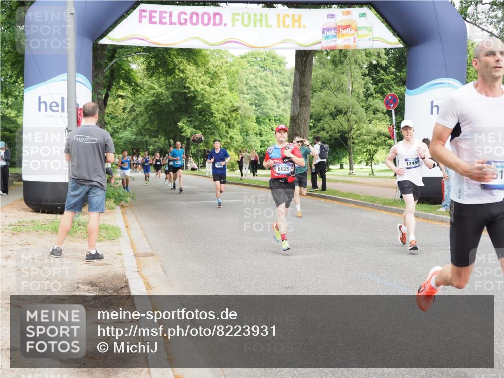 29.06.2025 - hella hamburg halbmarathon MichiJ http://msf.ph/oto/8223931 29.06.2025 10:24:56 Zwischen KM18-KM19 3843, 6829, 7831, 12488, 12514, 14875, 15701, 15959, 16119, 18259 meine-sportfotos.de
