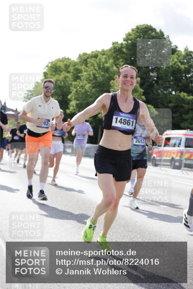 29.06.2025 - hella hamburg halbmarathon Jannik Wohlers http://msf.ph/oto/8224016 29.06.2025 09:51:20 Lombardsbrücke 1520, 1570, 1903, 2653, 2880, 3437, 4297, 4634, 4843, 4865, 4991, 5375, 5410, 6490, 7092, 7105, 7363, 8346, 8871, 8900, 9114, 9364, 10319, 10375, 10480, 10669, 10934, 11021, 11417, 11714, 12623, 12711, 12712, 13183, 13196, 13479, 14346, 14722, 14861, 15185, 15542, 15828, 15932, 16281, 16503, 16660, 17381, 17382, 17406, 18049, 18356, 18539, 18764 meine-sportfotos.de