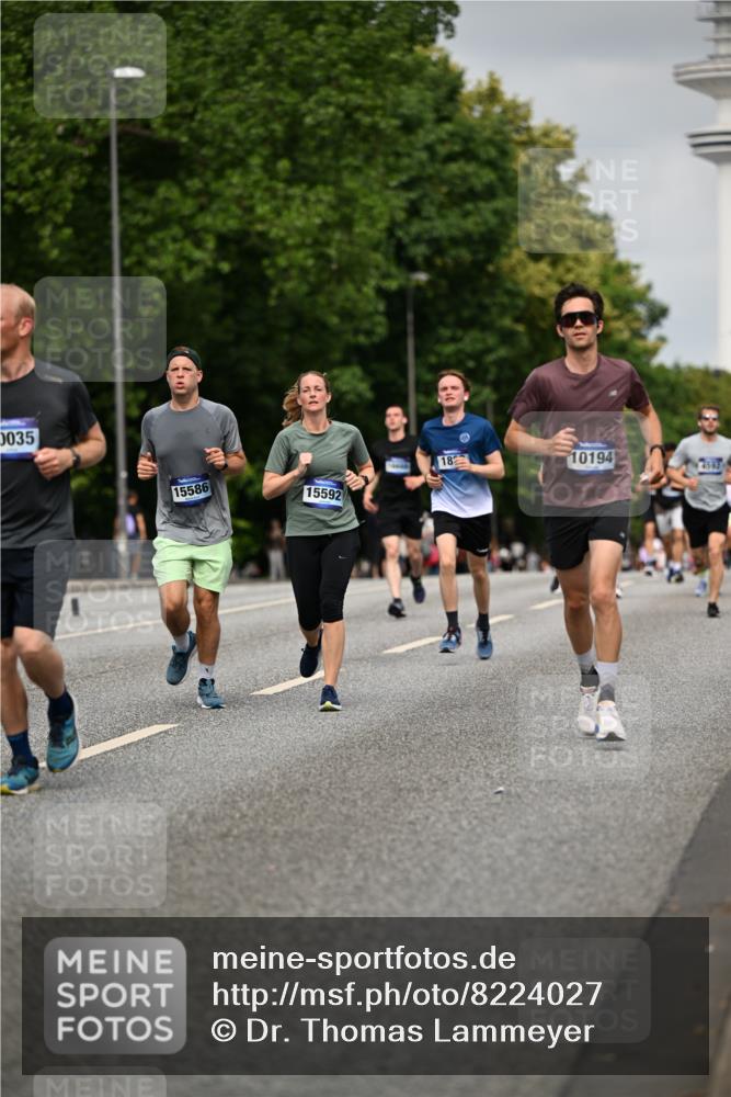 29.06.2025 - hella hamburg halbmarathon Dr. Thomas Lammeyer http://msf.ph/oto/8224027 29.06.2025 10:13:09 Kennedybrücke 1823, 2427, 3762, 4592, 4859, 7081, 7198, 9297, 9306, 9823, 9951, 9958, 10035, 10092, 10194, 10609 meine-sportfotos.de