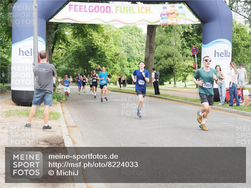 29.06.2025 - hella hamburg halbmarathon MichiJ http://msf.ph/oto/8224033 29.06.2025 10:24:58 Zwischen KM18-KM19 6829, 7831, 12488, 14875, 16119, 18259, 18600 meine-sportfotos.de