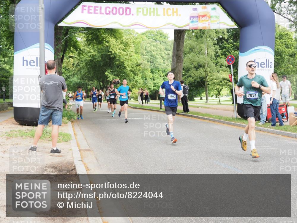 29.06.2025 - hella hamburg halbmarathon MichiJ http://msf.ph/oto/8224044 29.06.2025 10:24:58 Zwischen KM18-KM19 6829, 7831, 12488, 14875, 16119, 18259, 18600 meine-sportfotos.de