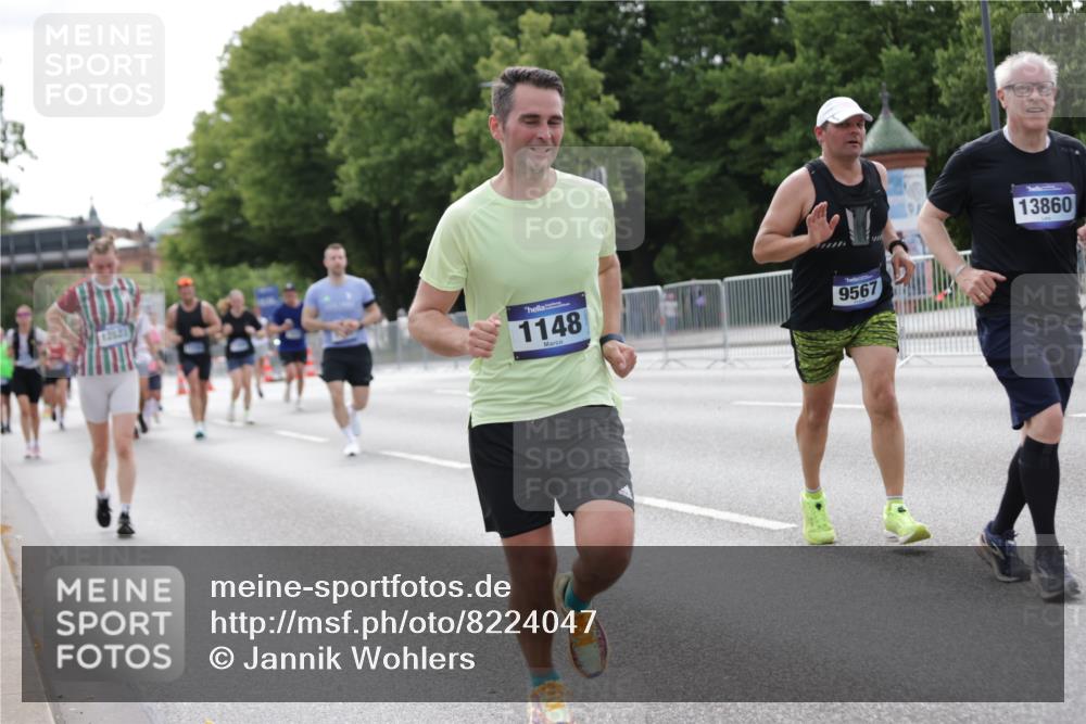 29.06.2025 - hella hamburg halbmarathon Jannik Wohlers http://msf.ph/oto/8224047 29.06.2025 10:27:31 Lombardsbrücke 1148, 2080, 5177, 5847, 6632, 7497, 9567, 9688, 11692, 11739, 12780, 12823, 12842, 13043, 13678, 13860, 15607, 15608, 16569, 16804, 18301, 18626 meine-sportfotos.de