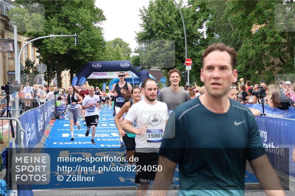 29.06.2025 - hella hamburg halbmarathon Zöllner http://msf.ph/oto/8224050 29.06.2025 10:52:43 Ziel 2287, 2346, 2670, 3952, 3999, 5116, 6561, 6562, 7475, 9739, 9869, 10115, 11459, 11689, 12450, 12482, 13051, 14122, 15001, 16467 meine-sportfotos.de